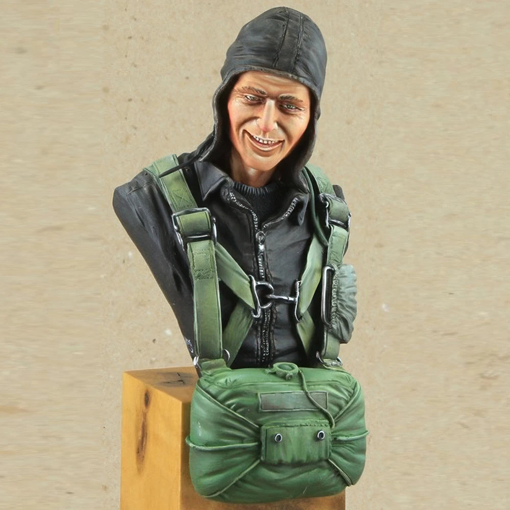 1/9 Cold War Soviet Cosmonaut, Resin Model Bust Kit, Unassembled and Unpainted