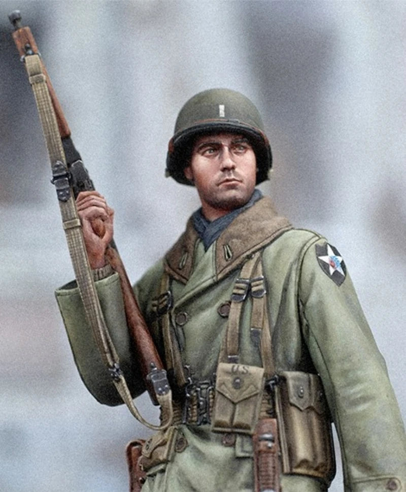 1/16 WWII US Rifleman with M1 Garand, Resin Model Figure Kit, Unassembled and Unpainted