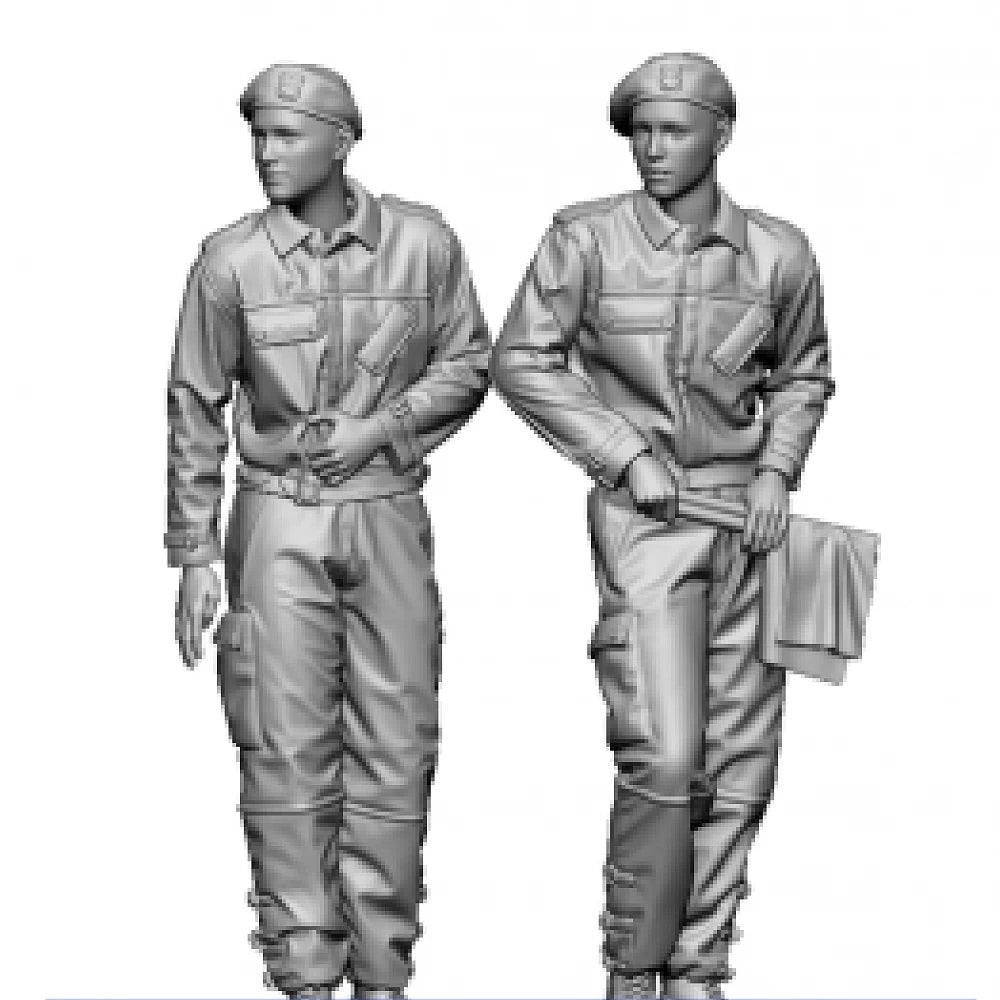 1/35 WWII Polish Tank Crew with Radio Operator, 2 Figures, Resin Model Figure Kit, Unassembled and Unpainted