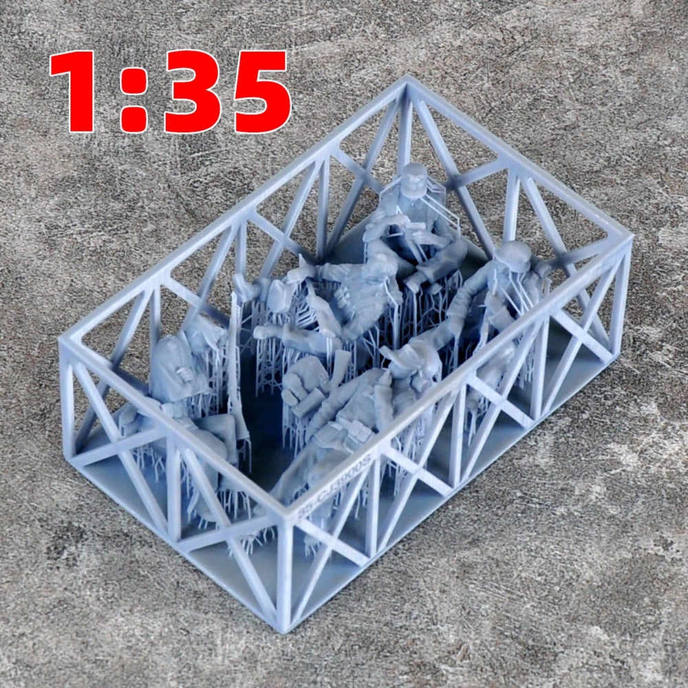 1/35 Modern Military Soldiers Resting, 5 Figures, Resin Model Figure Kit, Unassembled and Unpainted