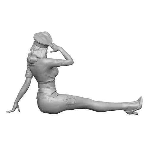 1/35 Sitting Female Soldier Pin-up, Resin Model Figure Kit, Unassembled and Unpainted