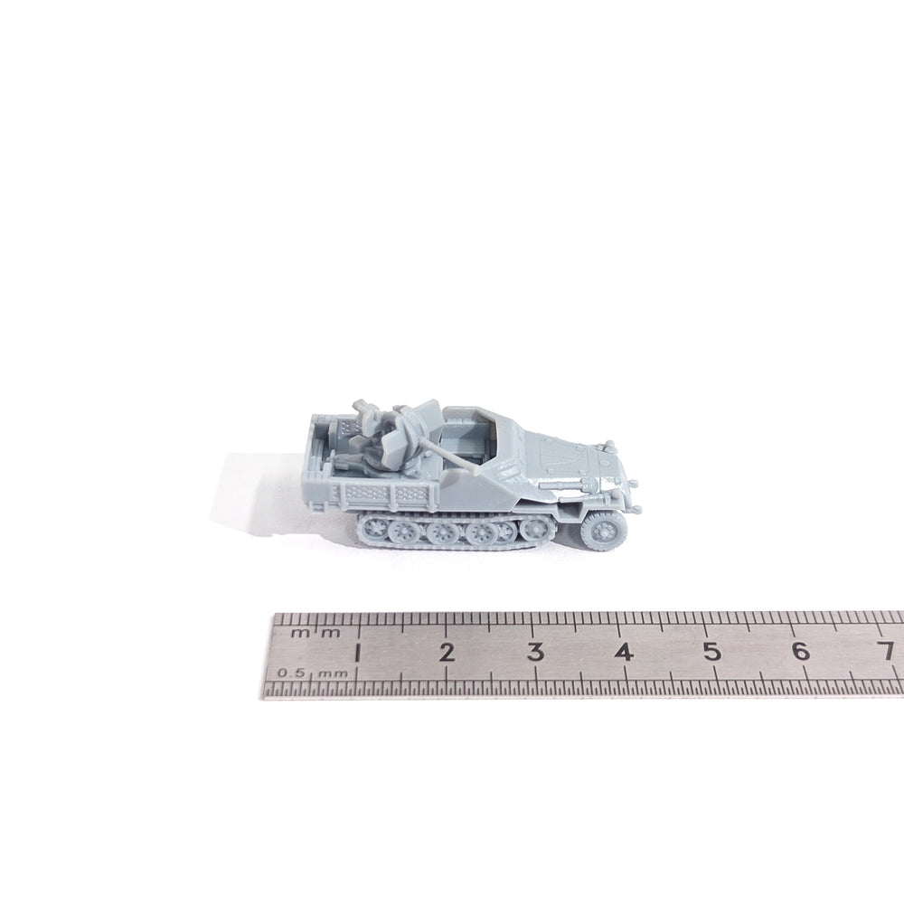 1/144 WWII German Sd.Kfz. 11/1, Resin Model Vehicle Kit, Unassembled and Unpainted