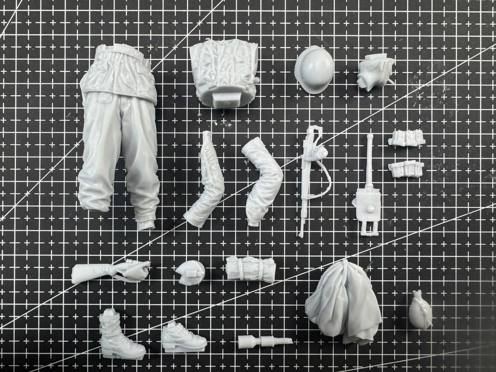 1/16 WWII German Officer Captain, Resin Model Figure Kit, Unassembled and Unpainted