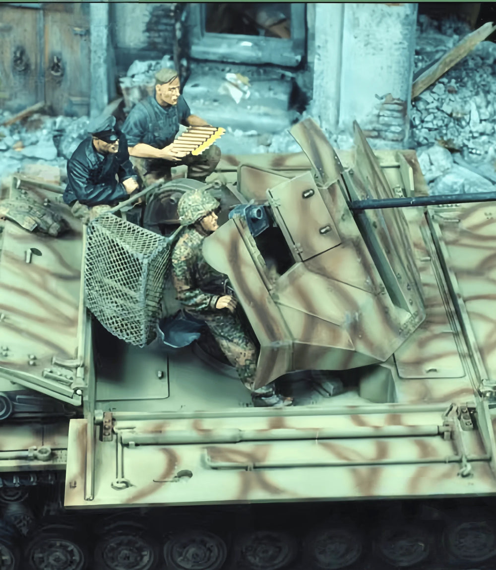 1/35 WWII German Tank Riders Assaulting, 4 Figures, Resin Model Figure Kit, Unassembled and Unpainted