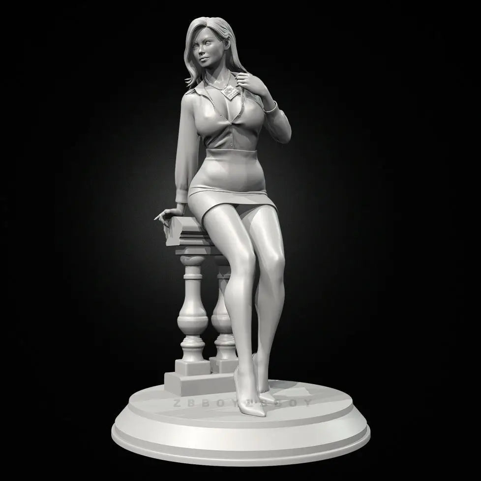 38mm Louise Lane Pin-up, Resin Model Figure Kit, Unassembled and Unpainted
