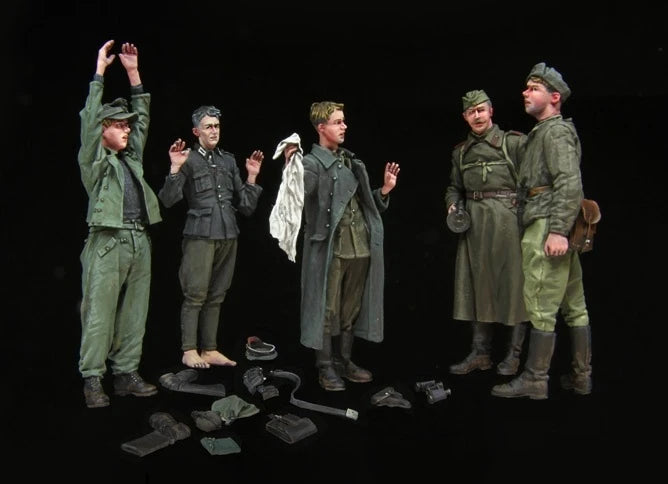 1/35 WWII German Officers with Binoculars, 5 Figures, Resin Model Figure Kit, Unassembled and Unpainted