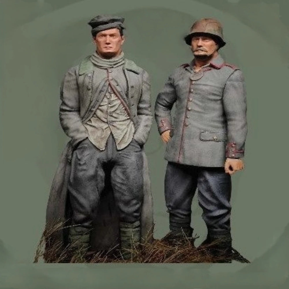 1/35 WWI German POW Soldiers, 2 Figures, Resin Model Figure Kit, Unassembled and Unpainted