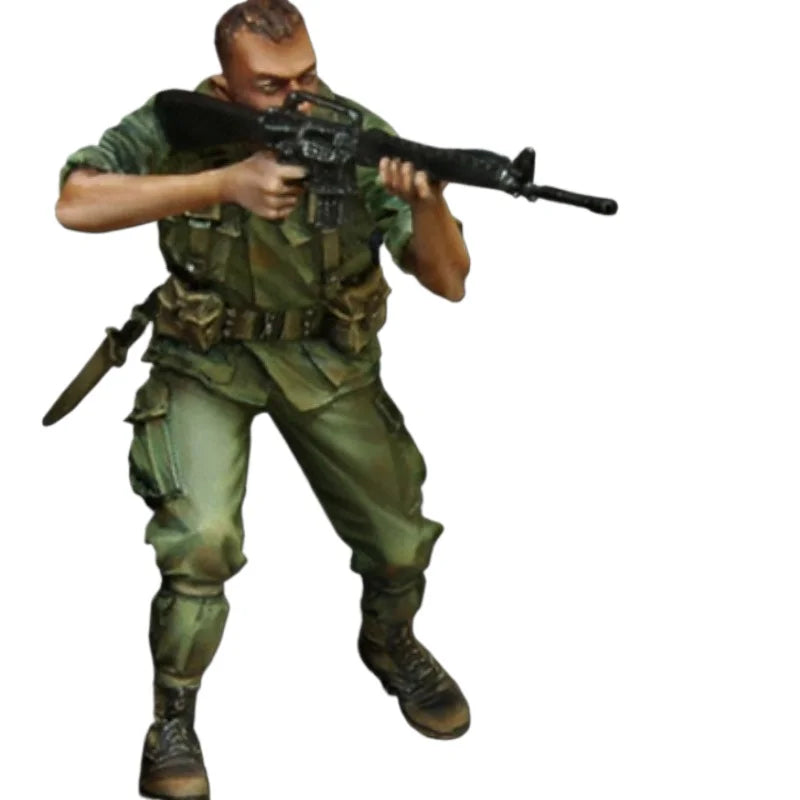 1/35 Vietnam War US Rifleman Advancing with M16, Resin Model Figure Kit, Unassembled and Unpainted
