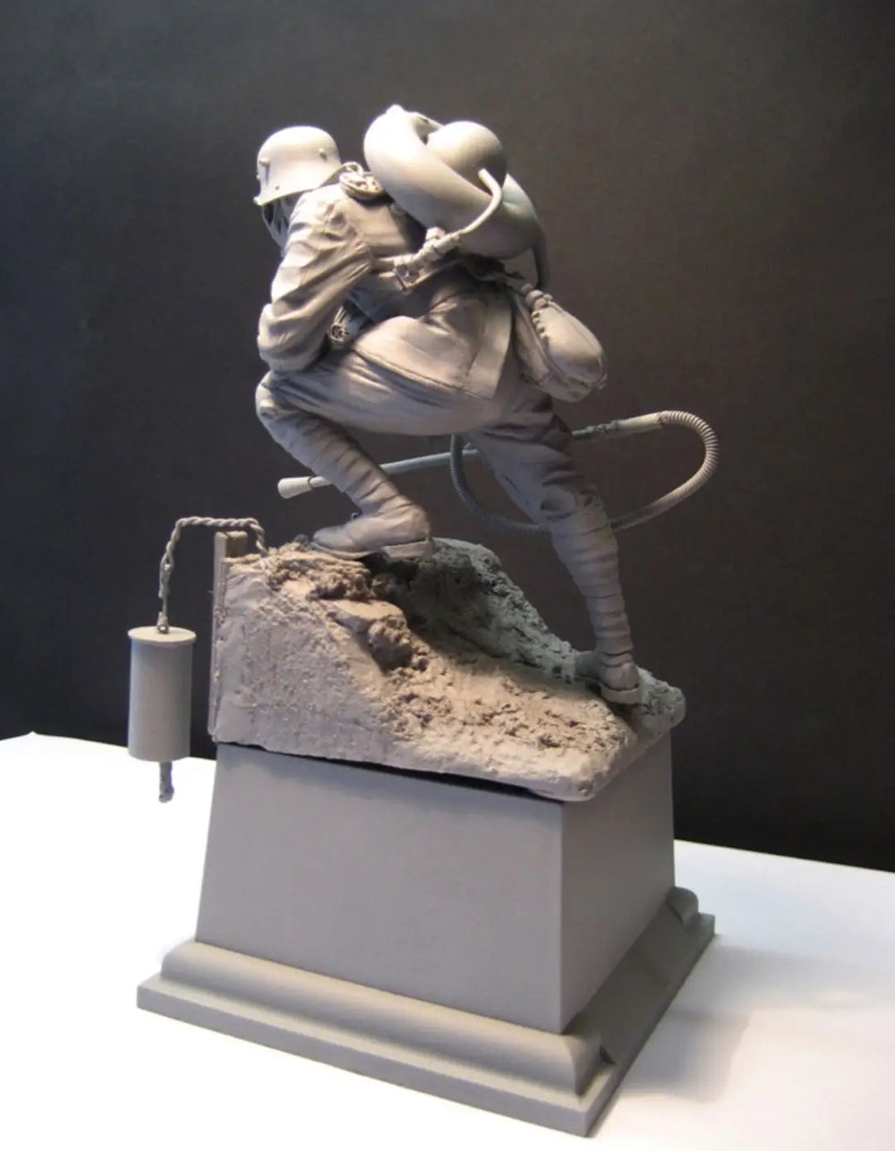 1/16 WWII German Infantry Scaling Fortification, Resin Model Figure Kit, Unassembled and Unpainted