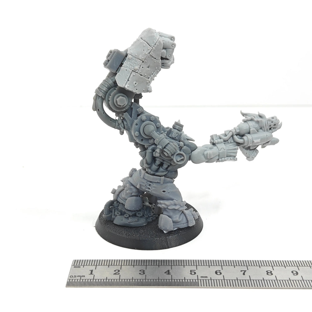 Gothic Armored Chaos Warrior, Resin Model Figure Kit, Sci-Fi Theme, Unassembled and Unpainted