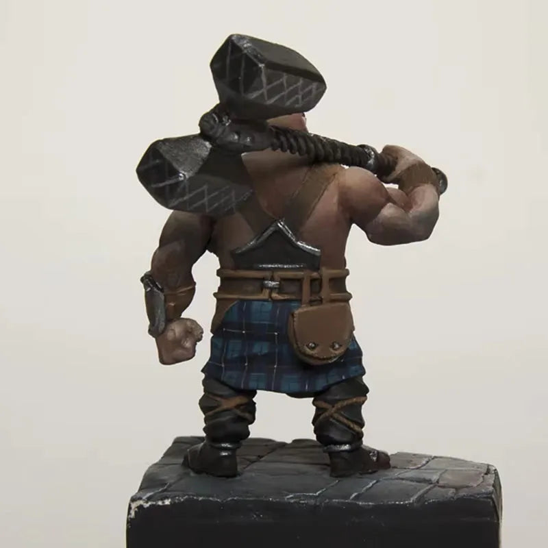 1/32 Dwarf Warriors with Ornate Gold Armor, Resin Model Figure Kit, Fantasy Theme, Unassembled and Unpainted