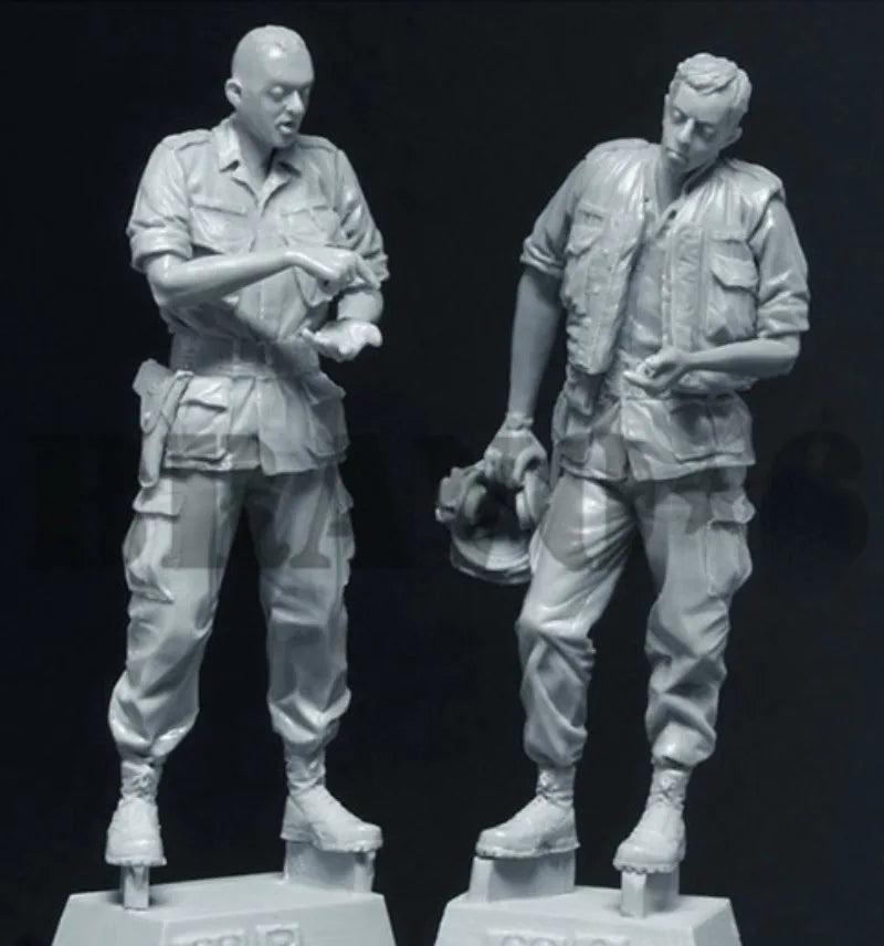 1/35 Vietnam War US Officers & Soldiers, 2 Figures, Resin Model Figure Kit, Unassembled and Unpainted