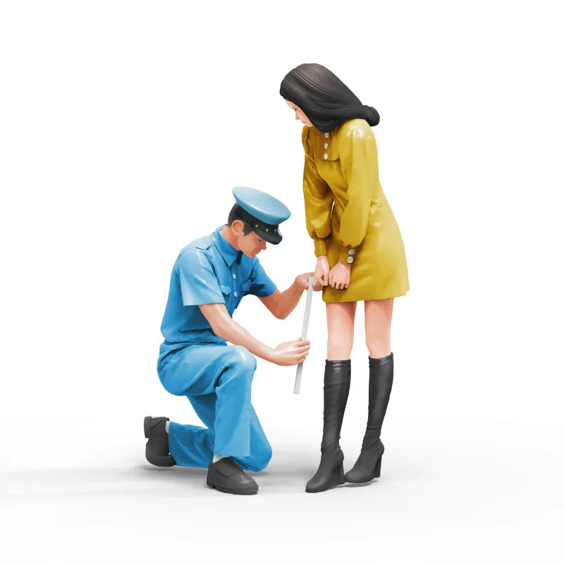 1/24 Modern Police Officer & Civilian, 5 Figures, Resin Model Figure Kit, Unassembled and Unpainted