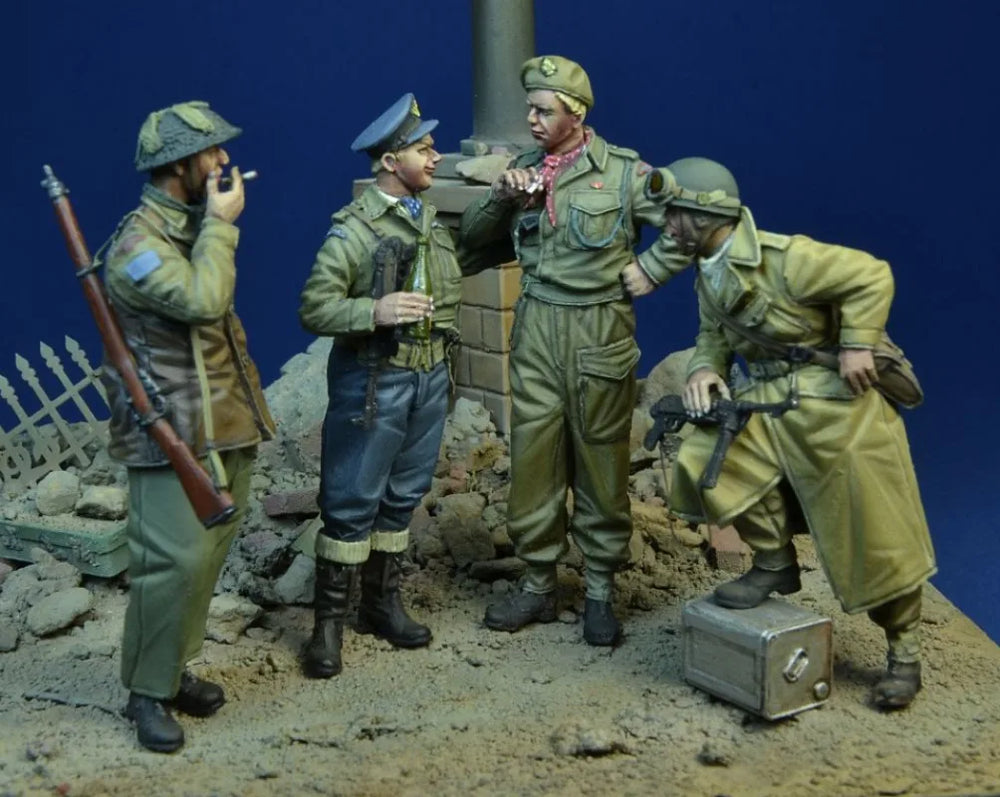 1/35 WWII Canadian Infantry Squad, 4 Figures, Resin Model Figure Kit, Unassembled and Unpainted