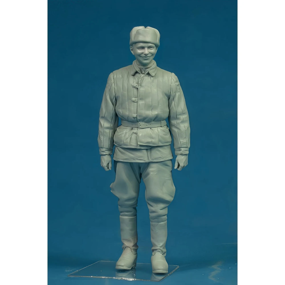 1/35 WWII Soviet Tankmen in Combat Poses, 3 Figures, Resin Model Figure Kit, Unassembled and Unpainted