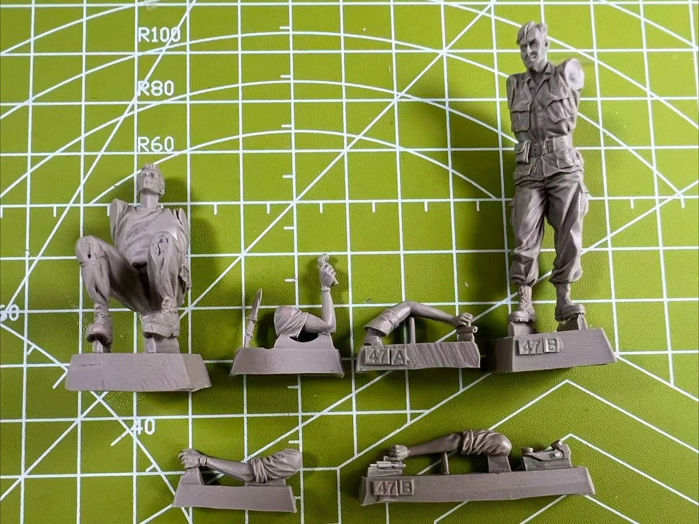 1/35 Vietnam War Tunnel Rats, 2 Figures, Resin Model Diorama Kit, Unassembled and Unpainted