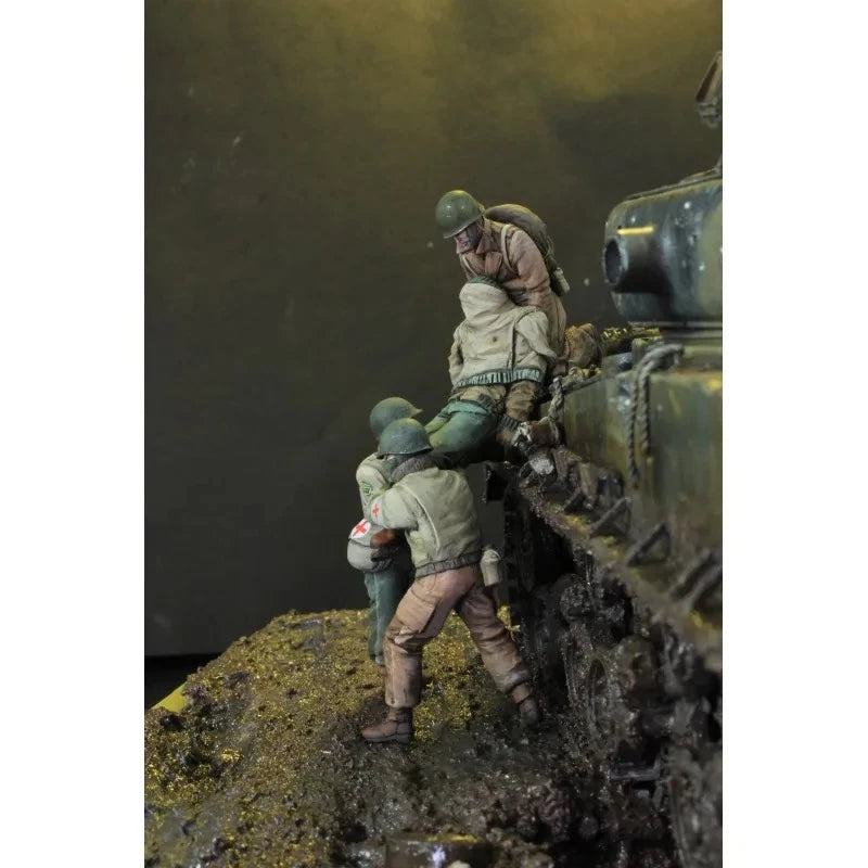 1/35 WWII US Army Medical Team, 4 Figures, Resin Model Figure Kit, Unassembled and Unpainted