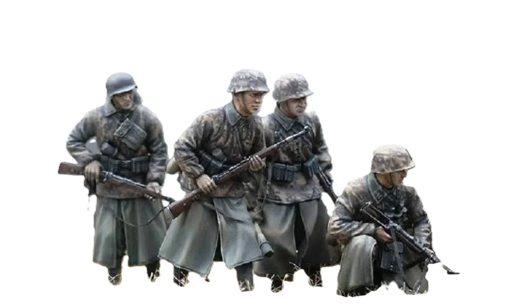 1/35 WWII German Riflemen in Long Coats, 4 Figures, Resin Model Figure Kit, Unassembled and Unpainted
