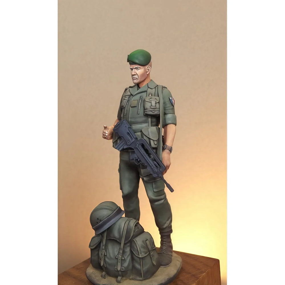 1/24 Modern Military Operator, Resin Model Figure Kit, Unassembled and Unpainted