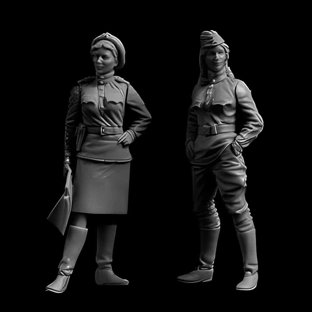 1/35 Modern Female Traffic Controller and Driver, 2 Figures, Resin Model Figure Kit, Unassembled and Unpainted