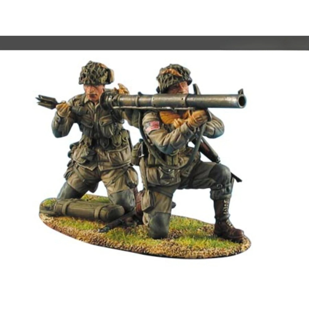 1/35 WWII US Airborne Bazooka Team Firing, 2 Figures, Resin Model Figure Kit, Unassembled and Unpainted