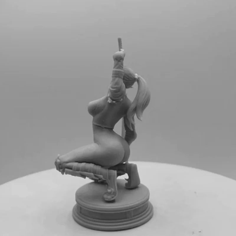 1/24 Sci-Fi Ninja Girl Sara, Resin Model Figure Kit, Anime Theme, Unassembled and Unpainted