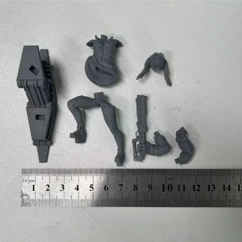 Cyberpunk Female Warrior — 1/24 Resin Figure