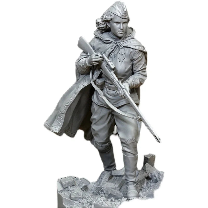 1/35 Female Warrior with Sword, Resin Model Figure Kit, Fantasy Theme, Unassembled and Unpainted
