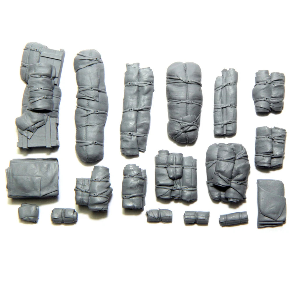 1/35 Wrapped Bedrolls & Military Field Supplies, Resin Model Accessory Kit, Military Theme, Unpainted