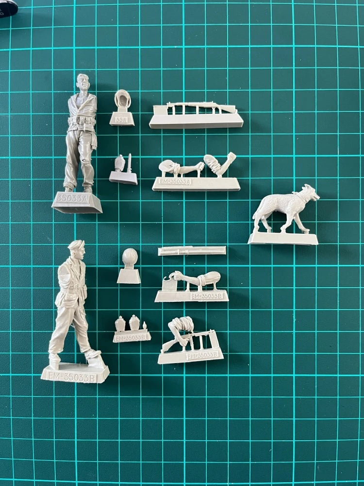 1/35 WWII US Marines Pacific Theater, 8 Figures, Resin Model Figure Kit, Unassembled and Unpainted