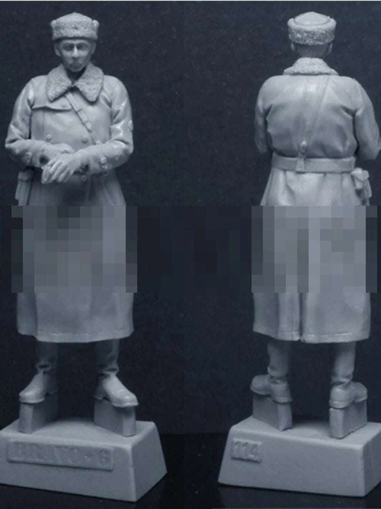 1/35 WWII Soviet NKVD Officer Winter Uniform, Resin Model Figure Kit, Unassembled and Unpainted