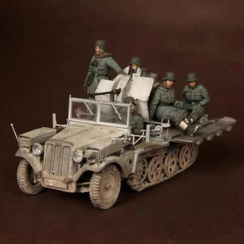 1/35 WWII German Infantry & Vehicles, 5 Figures, Resin Model Figure Kit, Unassembled and Unpainted