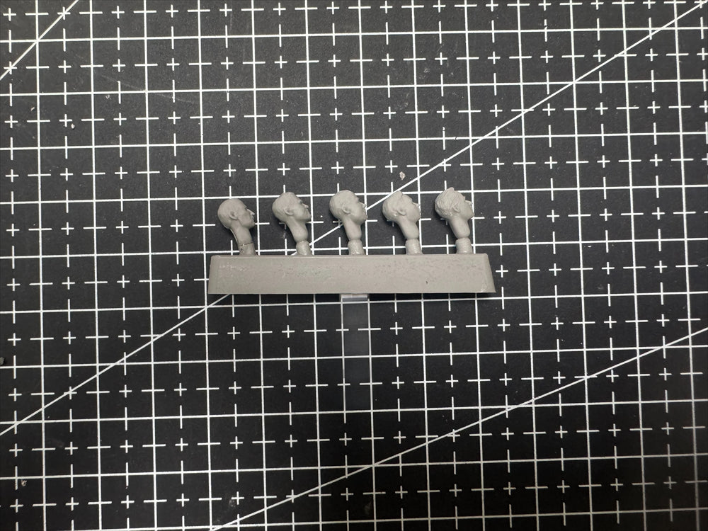 1/35 Military Officer Heads, 5 Figures, Resin Model Bust Kit, Military Theme, Unassembled and Unpainted