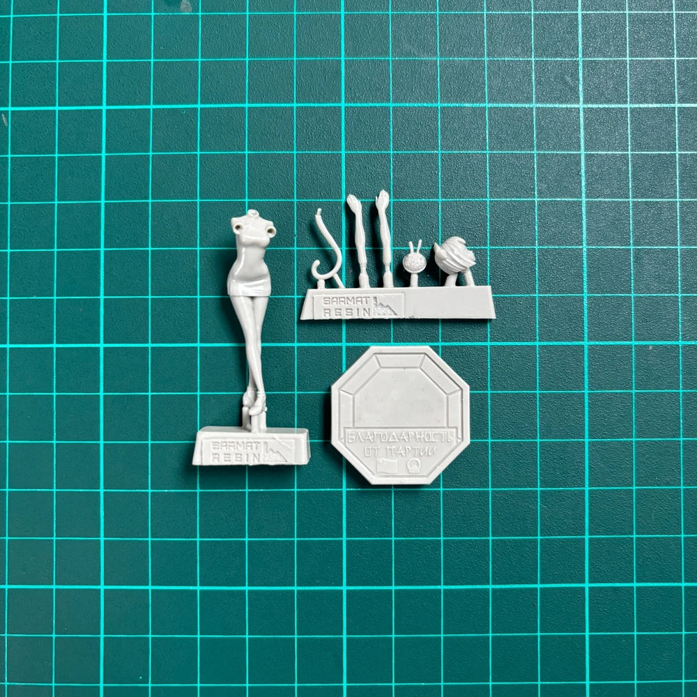 1/35 Cat-Girl, Resin Model Figure Kit, Fantasy Theme, Unassembled and Unpainted