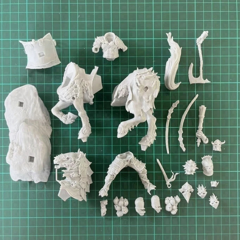 1/24 Ornate Knight on Horned Demon Mount, Resin Model Figure Kit, Fantasy Theme, Unassembled and Unpainted