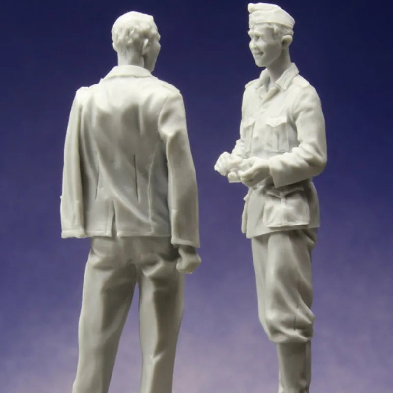 1/35 WWII German Military Officers, 2 Figures, Resin Model Figure Kit, Unassembled and Unpainted