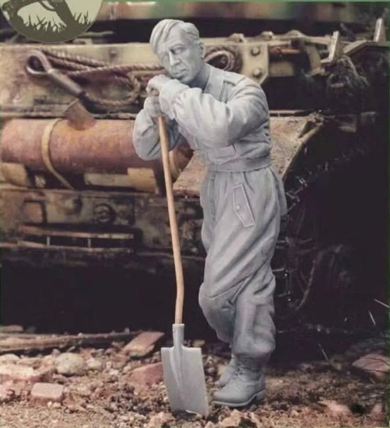 1/35 WWI Soldier at Rest, Resin Model Figure Kit, Unassembled and Unpainted