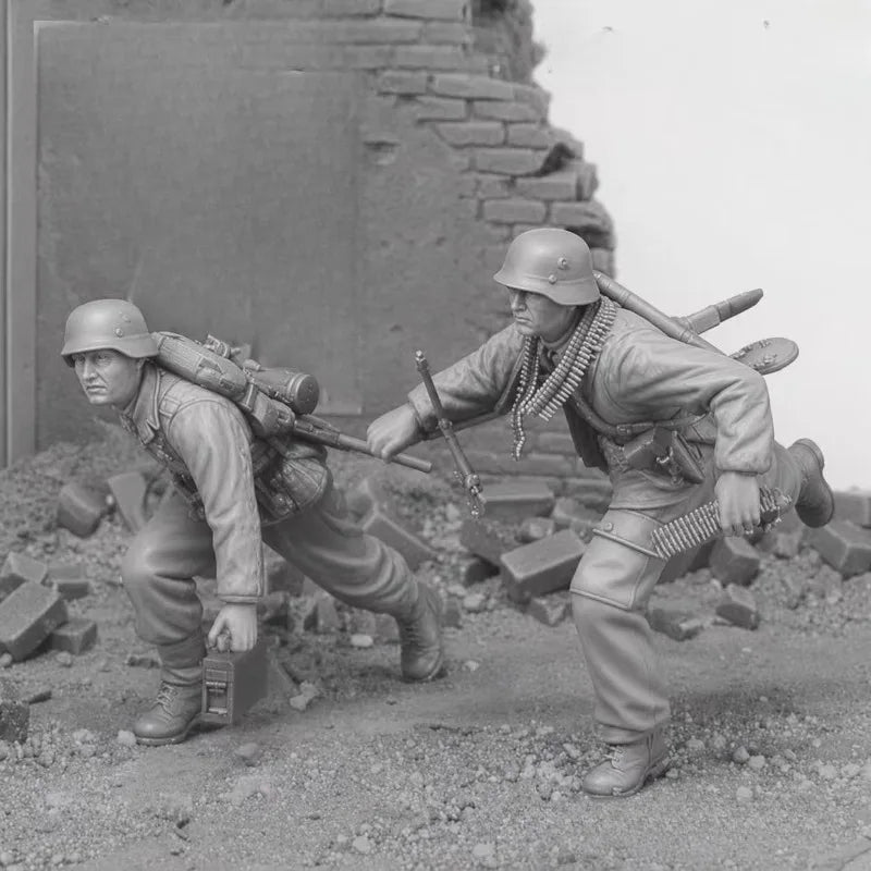 1/35 WWII Soviet Machine Gun Crew, 2 Figures, Resin Model Figure Kit, Unassembled and Unpainted