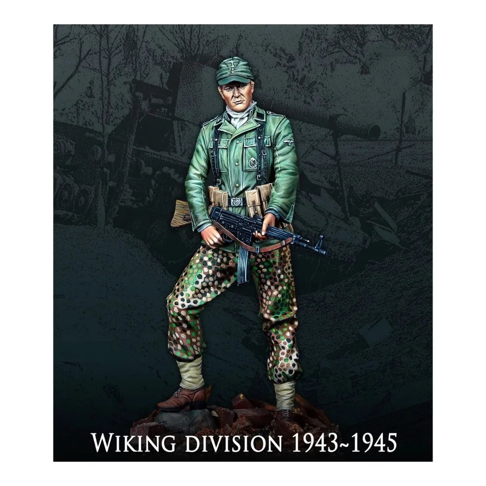 1/35 WWII German Soldier Splinter Camo Standing, Resin Model Figure Kit, Unassembled and Unpainted