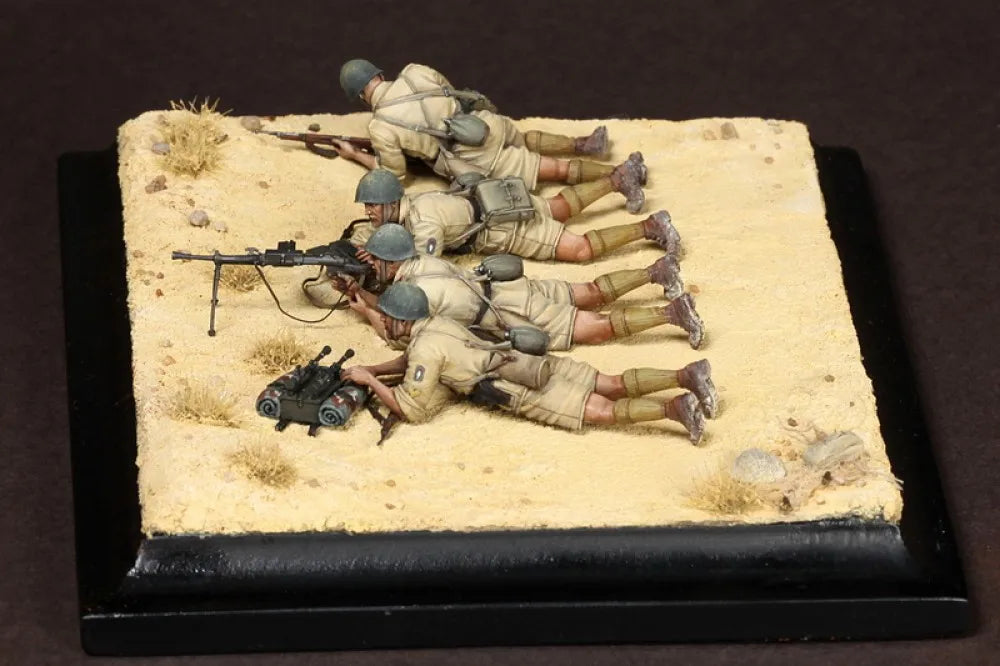 1/35 WWII German Soldiers Combat Scene, 4 Figures, Resin Model Figure Kit, Unassembled and Unpainted
