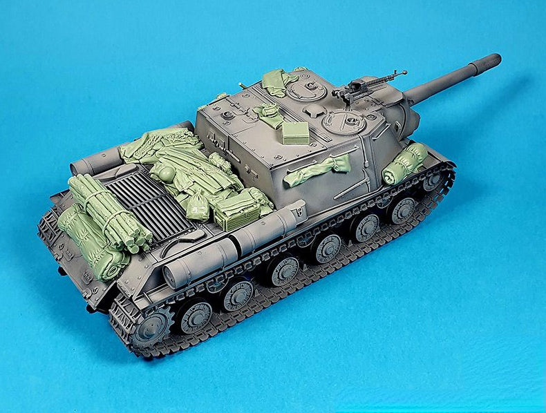 1/35 WWII ISU-152 Soviet Tank Destroyer, Resin Model Vehicle Kit, Unassembled and Unpainted