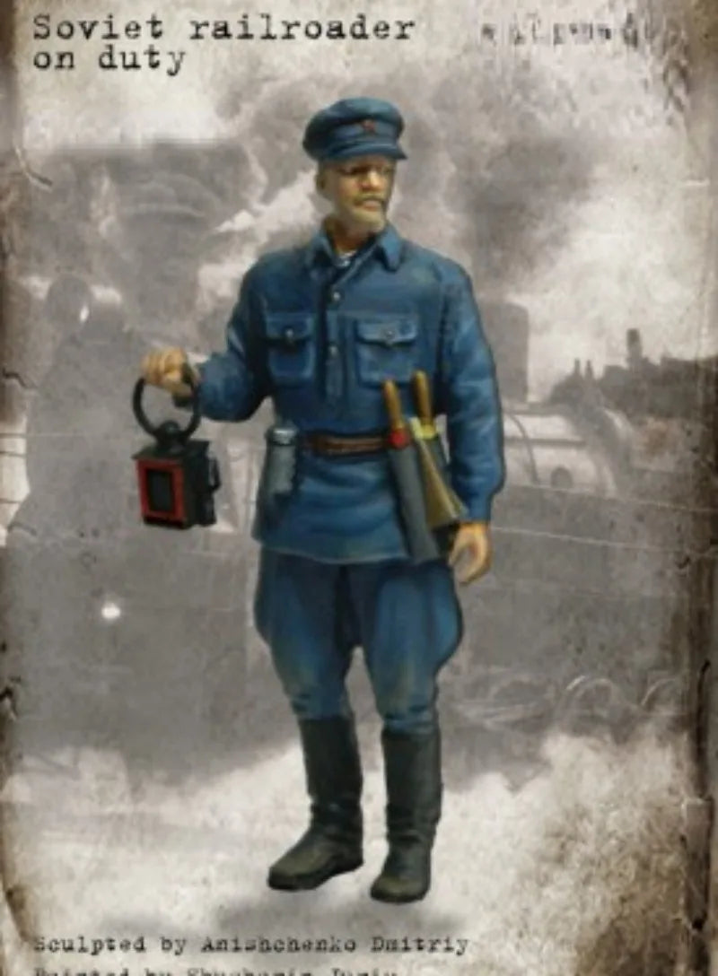 1/35 Cold War Soviet Infantryman in Field Uniform, Resin Model Figure Kit, Unassembled and Unpainted
