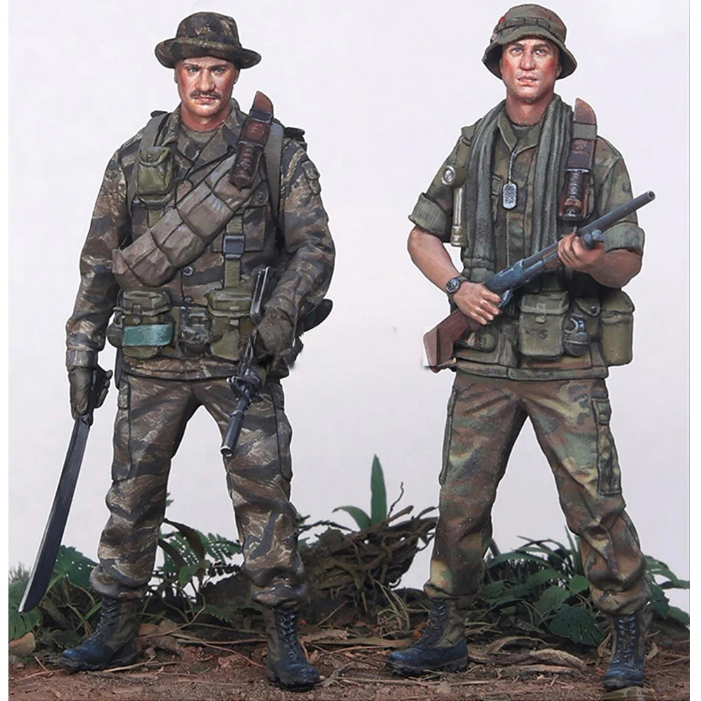 1/35 Vietnam War US Soldiers, 2 Figures, Resin Model Figure Kit, Unassembled and Unpainted