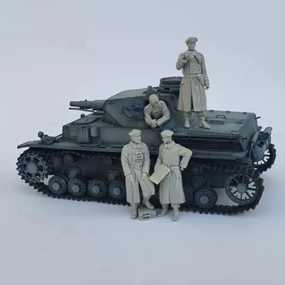 1/35 WWII German Panzer Commander and Crew, 5 Figures, Resin Model Figure Kit, Unassembled and Unpainted