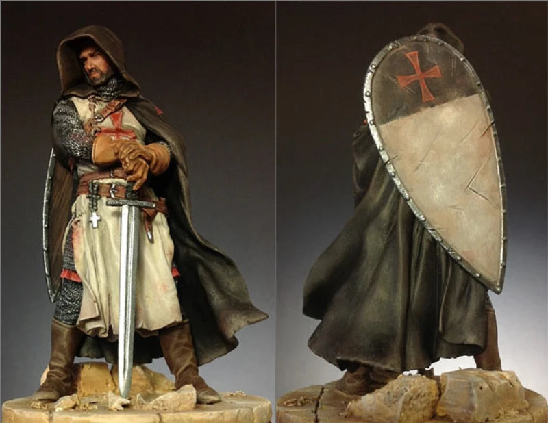 90mm Medieval Templar Knight with Shield and Cloak, Resin Model Figure Kit, Unassembled and Unpainted