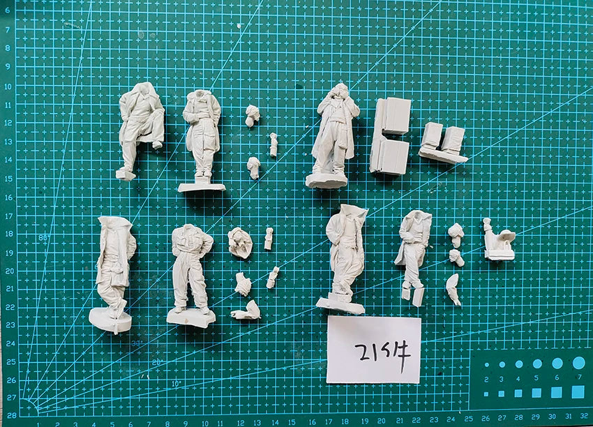 1/35 Modern Soldier Crew, 7 Figures, Resin Model Figure Kit, Unassembled and Unpainted