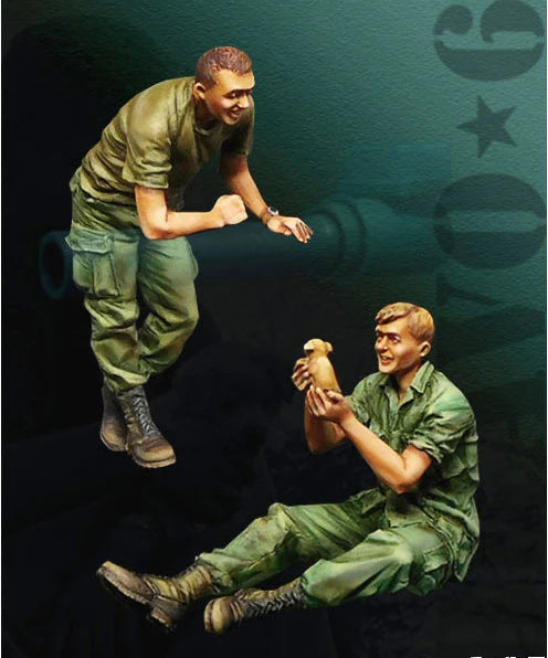 1/35 Modern Tactical Instructor Briefing Soldier, 2 Figures, Resin Model Figure Kit, Unassembled and Unpainted