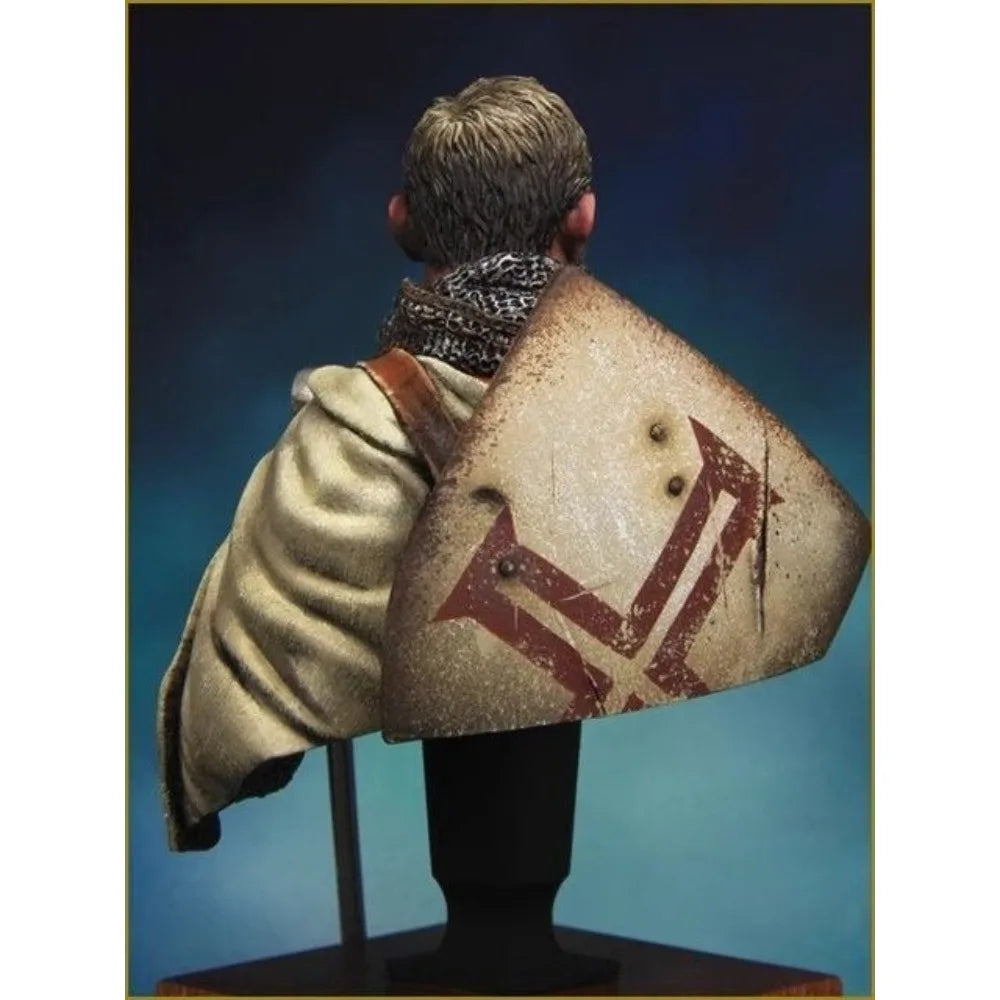 1/10 Medieval Mature Templar Knight in Chainmail and Red Cross Surcoat, Resin Model Bust Kit, Unassembled and Unpainted