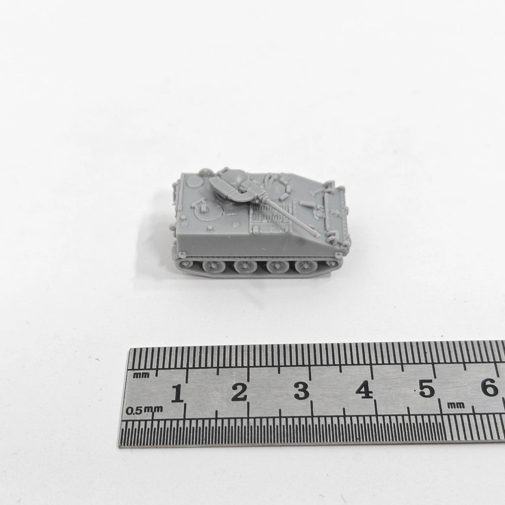 1/144 Cold War M114A1 Armored Personnel Carrier, Resin Model Vehicle Kit, Unassembled and Unpainted