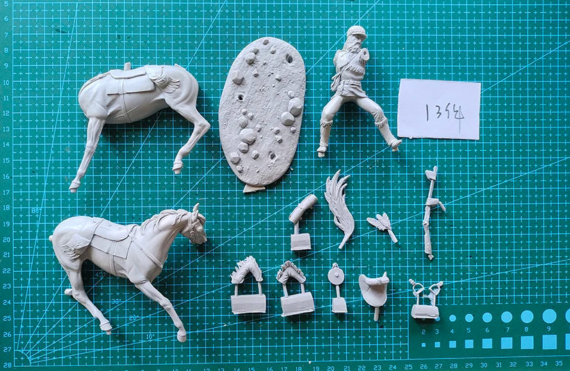 1/24 Ancient Cavalry Soldier, Resin Model Figure Kit, Unassembled and Unpainted